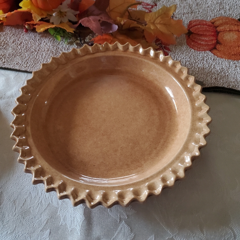 Green Hills Pottery pie plate